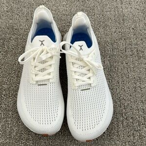 Flux Footwear Adapt Runner